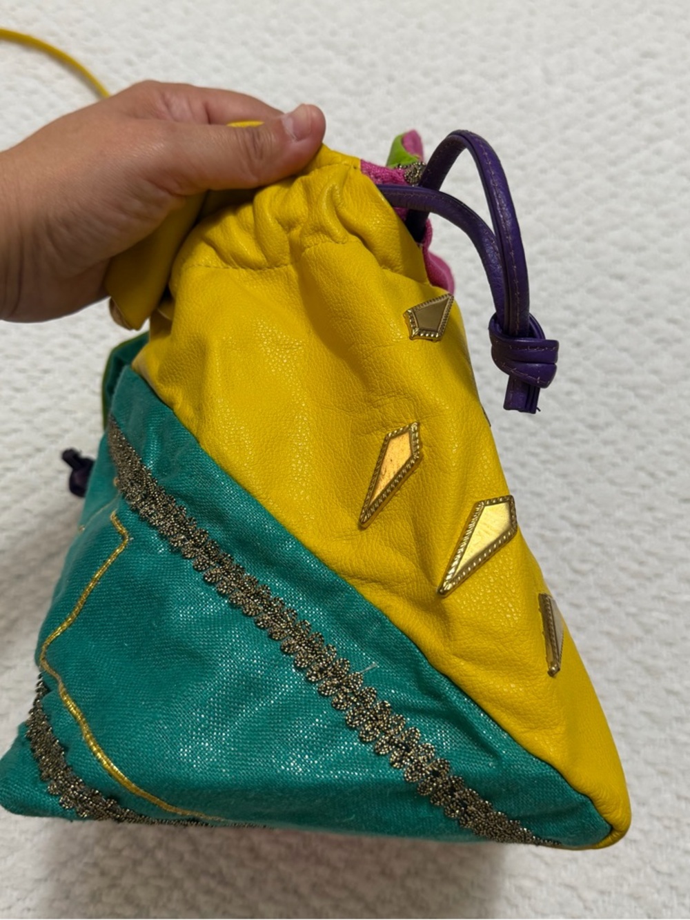 Vintage 80’s Colorblock Drawstring Shoulder Bag in Purple, Teal & Yellow - Picture 6 of 13